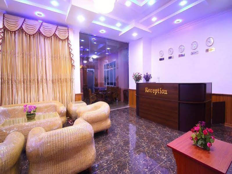 فندق رويال ناونج يوي مانديلاي المظهر الخارجي الصورة